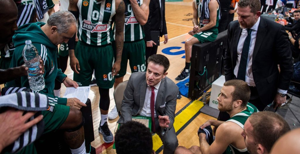 Πιτίνο: «Δεν ασχολούμαι με τη διαιτησία, ο Ολυμπιακός το κάνει αυτό»