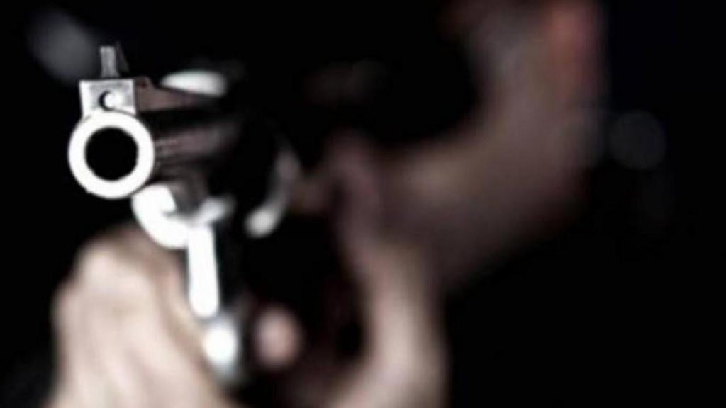 «Έβγαλε ένα πιστόλι και το έβαλε στο πρόσωπό μου…»: Η μαρτυρία πασίγνωστου Έλληνα ηθοποιού (φώτο)