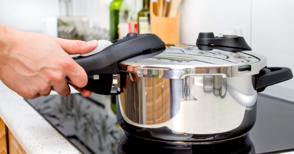 Η χύτρα έκανε «μπαμ» και την έστειλε στο νοσοκομείο!