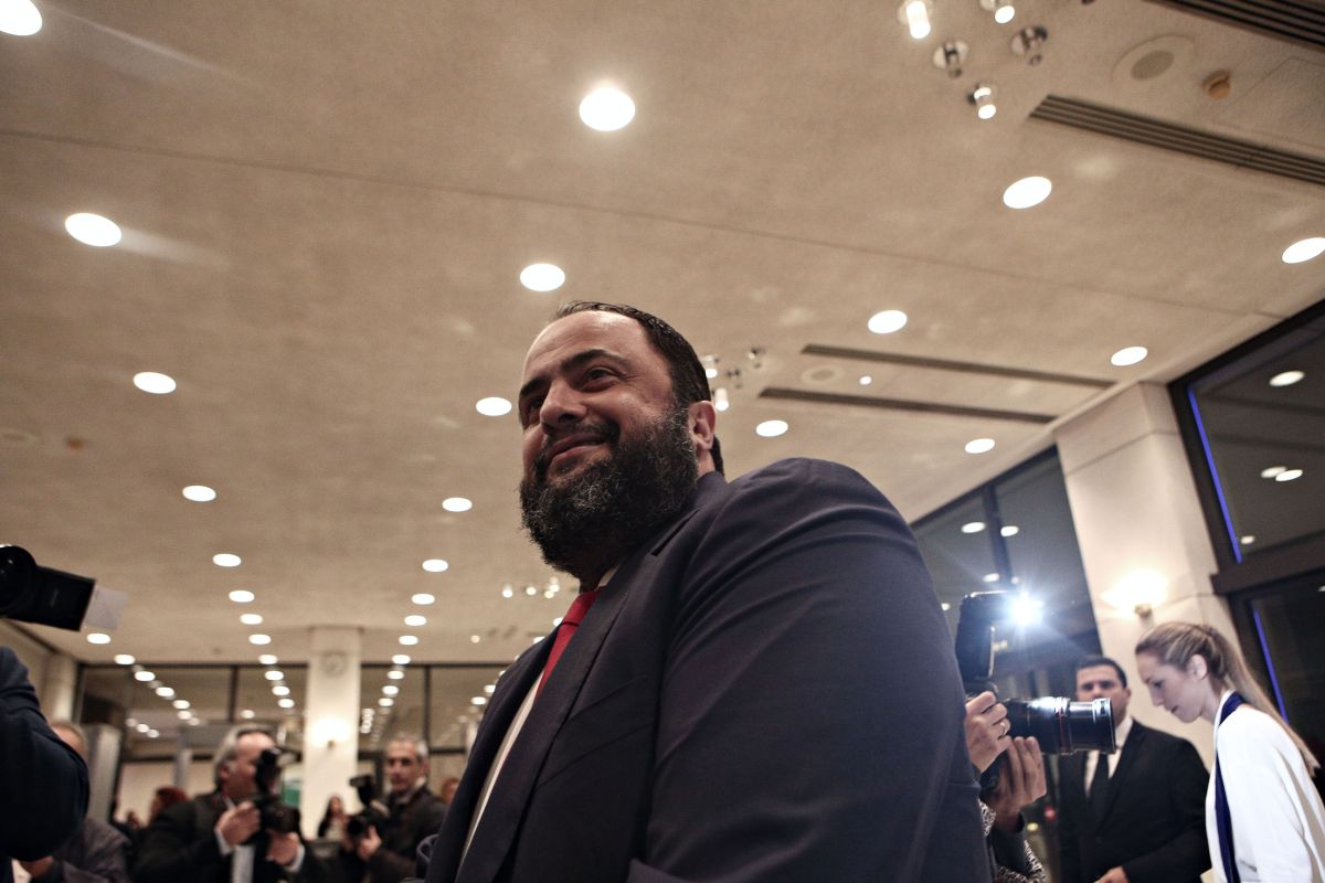 Δεν απαντούν οι Τσίπρας- Παππάς στη βόμβα Μαρινάκη