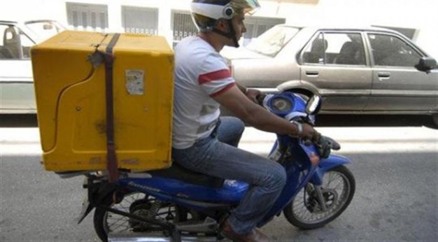 Αλλαγή στα δικαιώματα κούριερ και οδηγών Uber