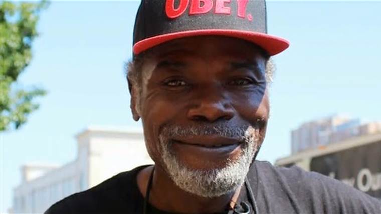 Η ιστορία του ζητιάνου που επέστρεψε έναν θησαυρό (φωτο)