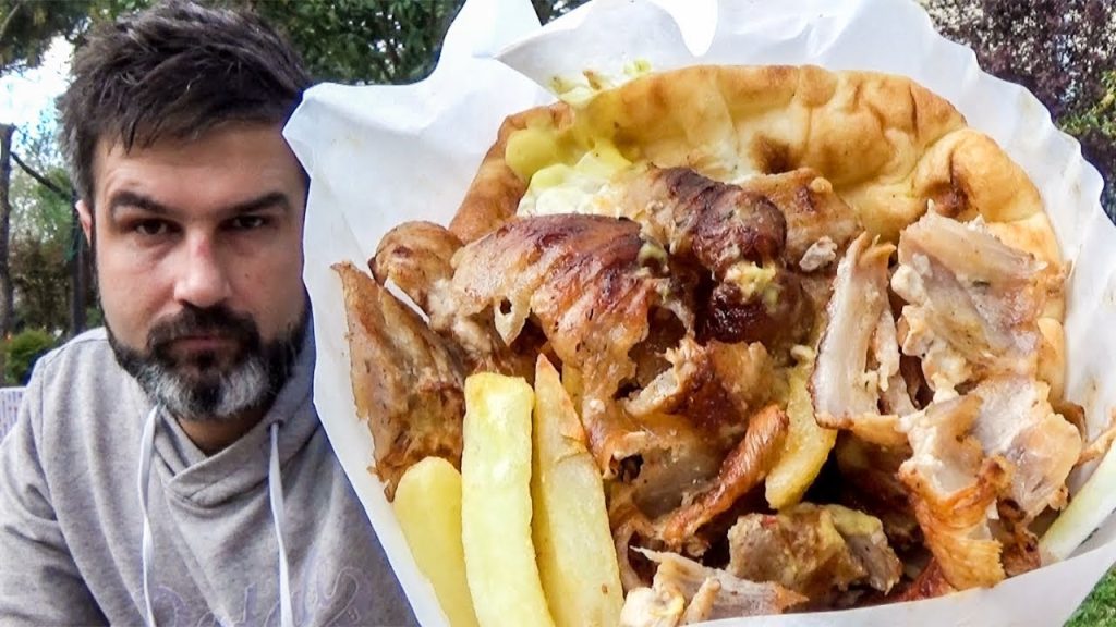 Σουβλάκι: Παραδέχεται αύξηση το υπουργείο Οικονομίας- «Θα δούμε που θα πάει η τιμή»