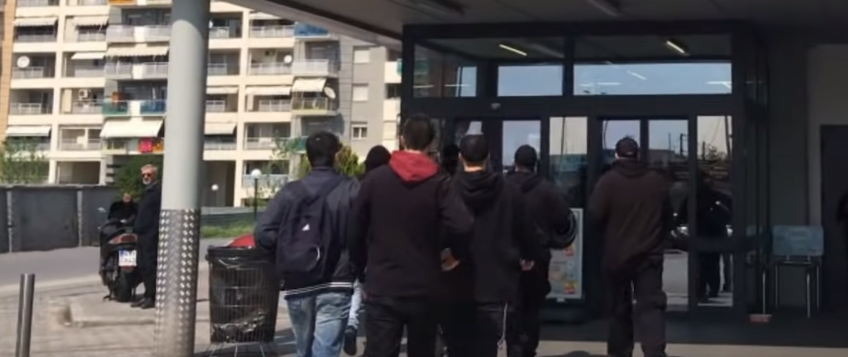 Αναρχικοί εισέβαλαν σε κατάστημα αλυσίδας σούπερ μάρκετ στη Μενεμένη Θεσσαλονίκης