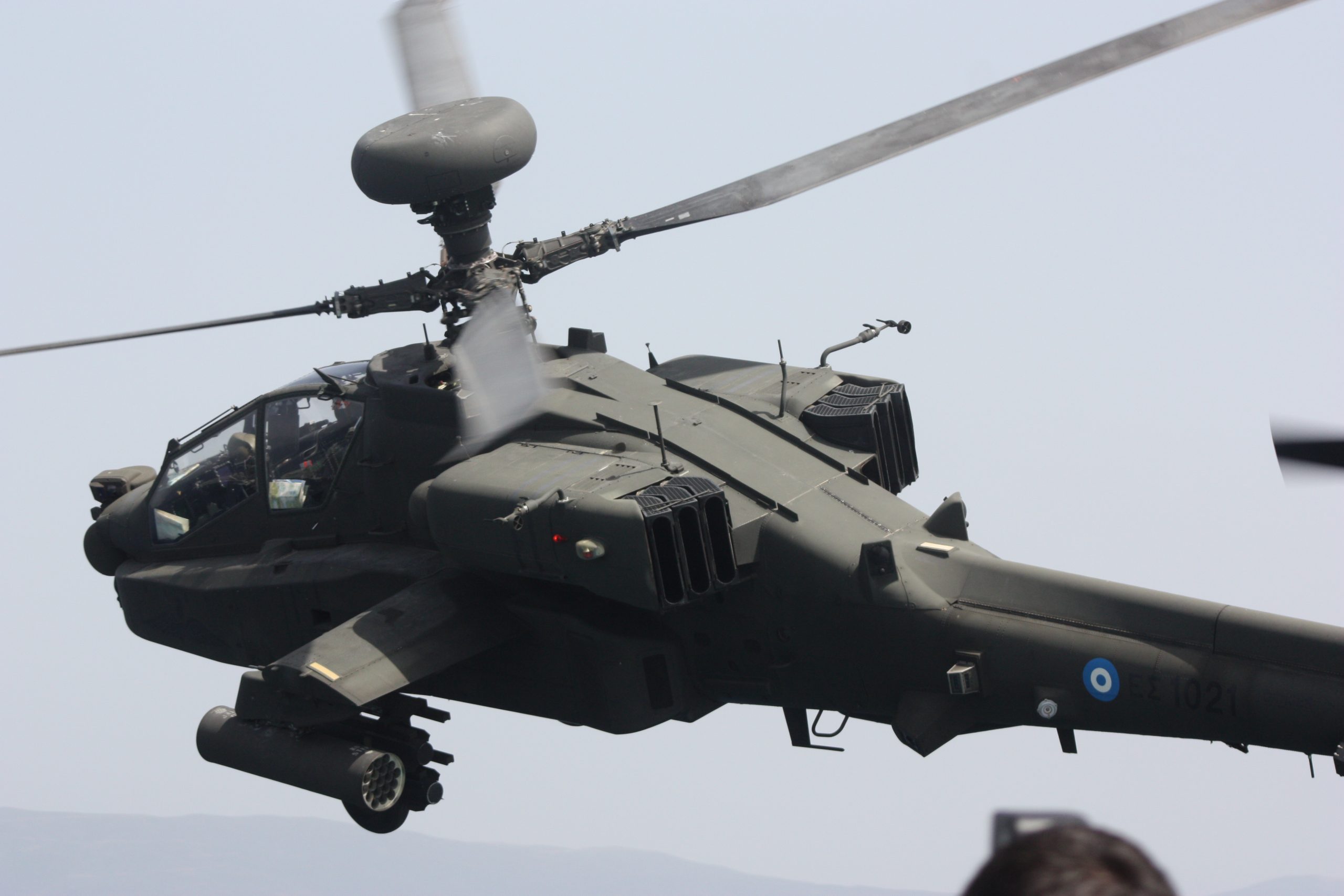 Επιθετικά ελικόπτερα Apache: Το «μακρύ χέρι» της Αεροπορίας Στρατού (βίντεο)