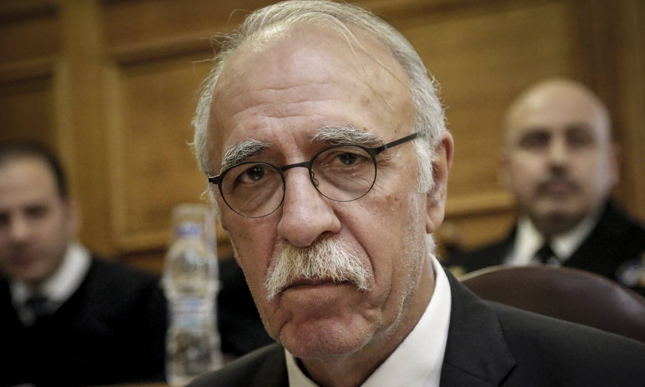 Δ.Βίτσας για μετανάστες στο Σύνταγμα: «Ο καθένας μπορεί να θέλει να μείνει στην Αττική αλλά πρέπει να πάνε και αλλού»