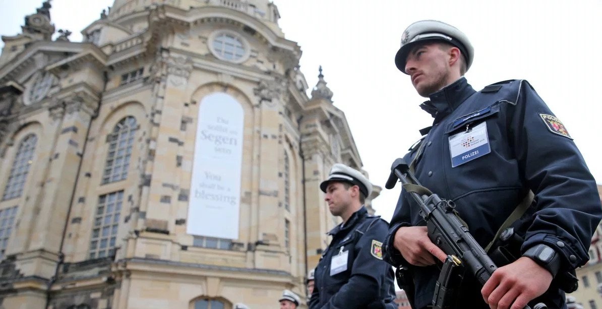 Γερμανία: 24 τραυματίες από εισβολή μουσουλμάνου σε εκκλησία – Συνεχείς επιθέσεις σε ναούς σε όλη την δυτική Ευρώπη