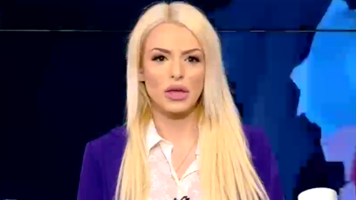Η Στέλλα Μιζεράκη παρουσιάζει το πρώτο της δελτίο ειδήσεων