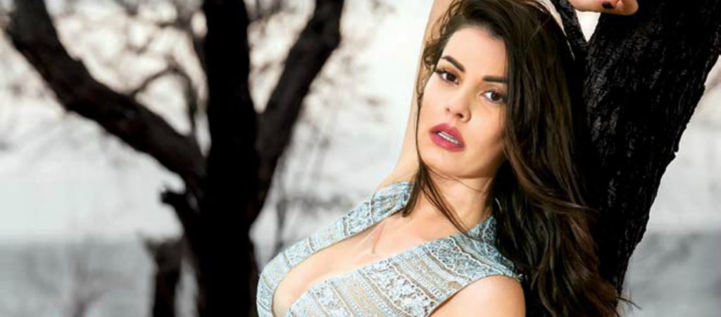 Η ανάρτηση της Μαρίας Κορινθίου για την Μεγάλη εβδομάδα που προκάλεσε αντιδράσεις (φωτο)