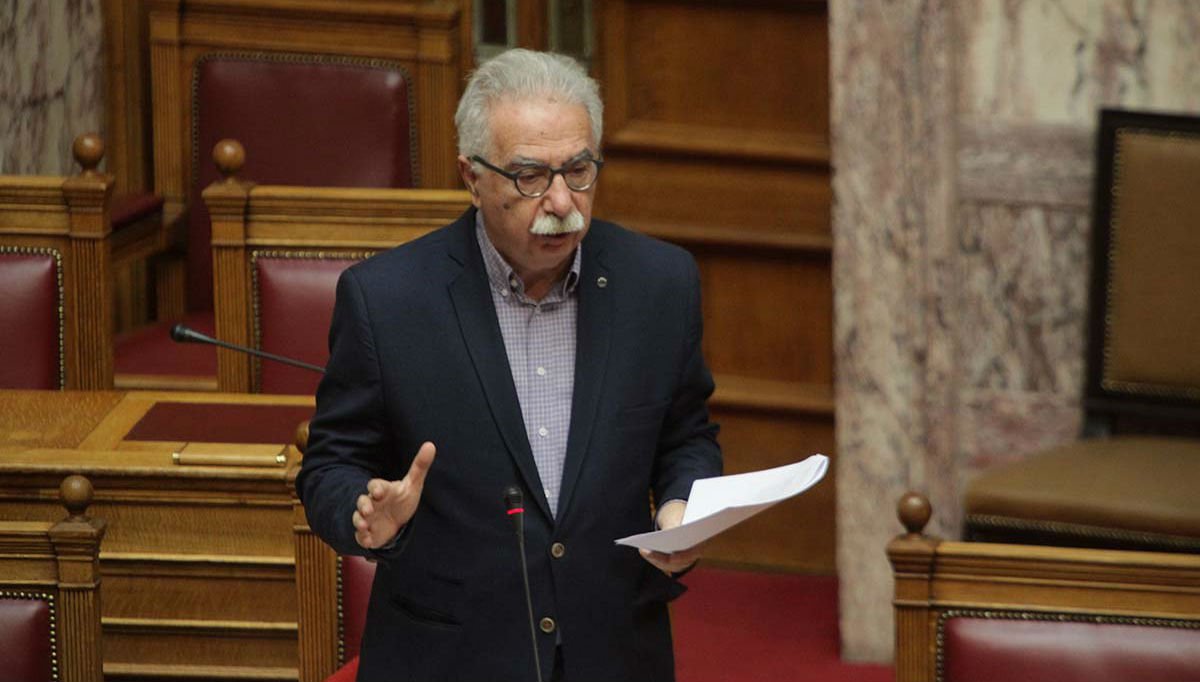 Ομοσπονδία φροντιστών κατά Γαβρόγλου: «Πολιτικά και ηθικά απαράδεκτη η στάση του υπουργού»