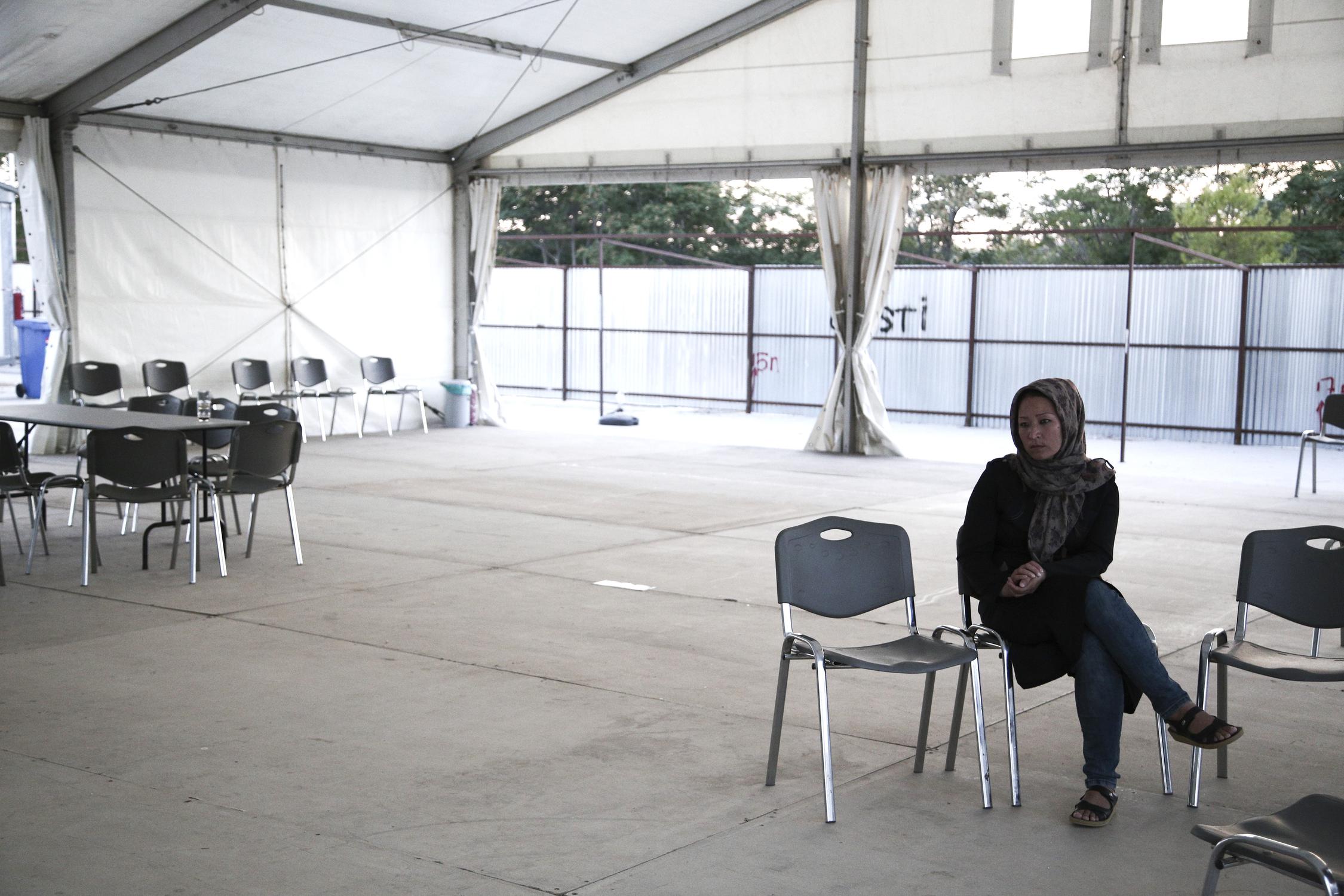 Αστυνομική επιχείρηση στο Κέντρο Φιλοξενίας Προσφύγων του Ελαιώνα -Προσαγωγές, απομακρύνουν 40 πρόσφυγες