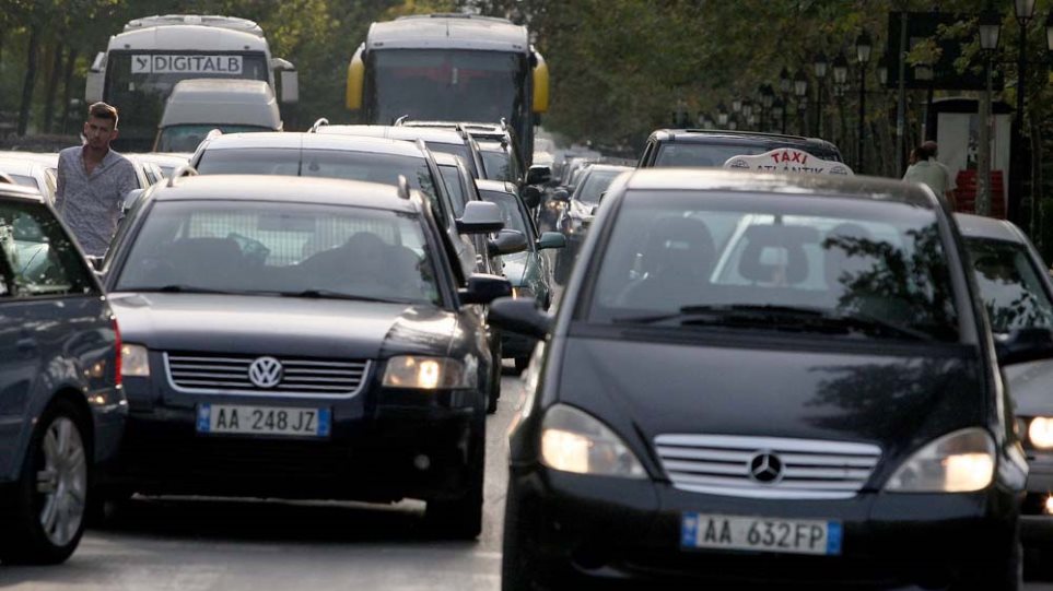 Η Αλβανία σχεδιάζει να μπλοκάρει την εισαγωγή παλαιών αυτοκινήτων!
