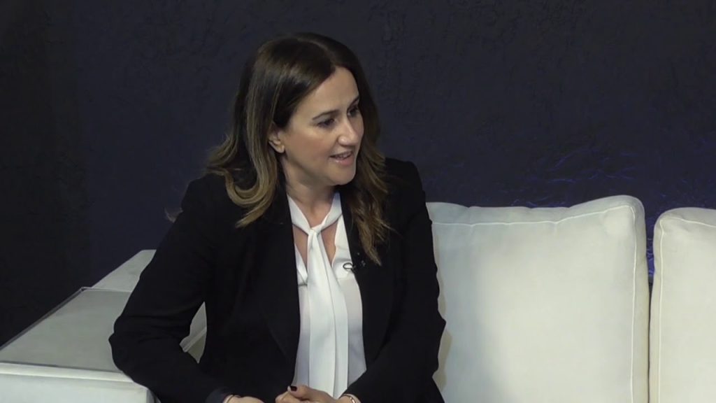 «Αδιάβαστη» η κόρη της Παναγιωταρέα για τα Σκόπια – Δεν καταλάβαινε τις ερωτήσεις η υποψήφια της ΝΔ (βίντεο)