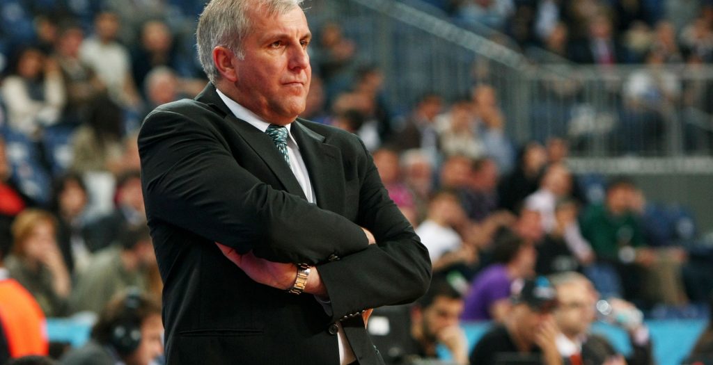 «Τα πήρε» ο Ομπράντοβιτς με τον Σλούκα: «Έκανες φάουλ, σήκωσε το χέρι σου»