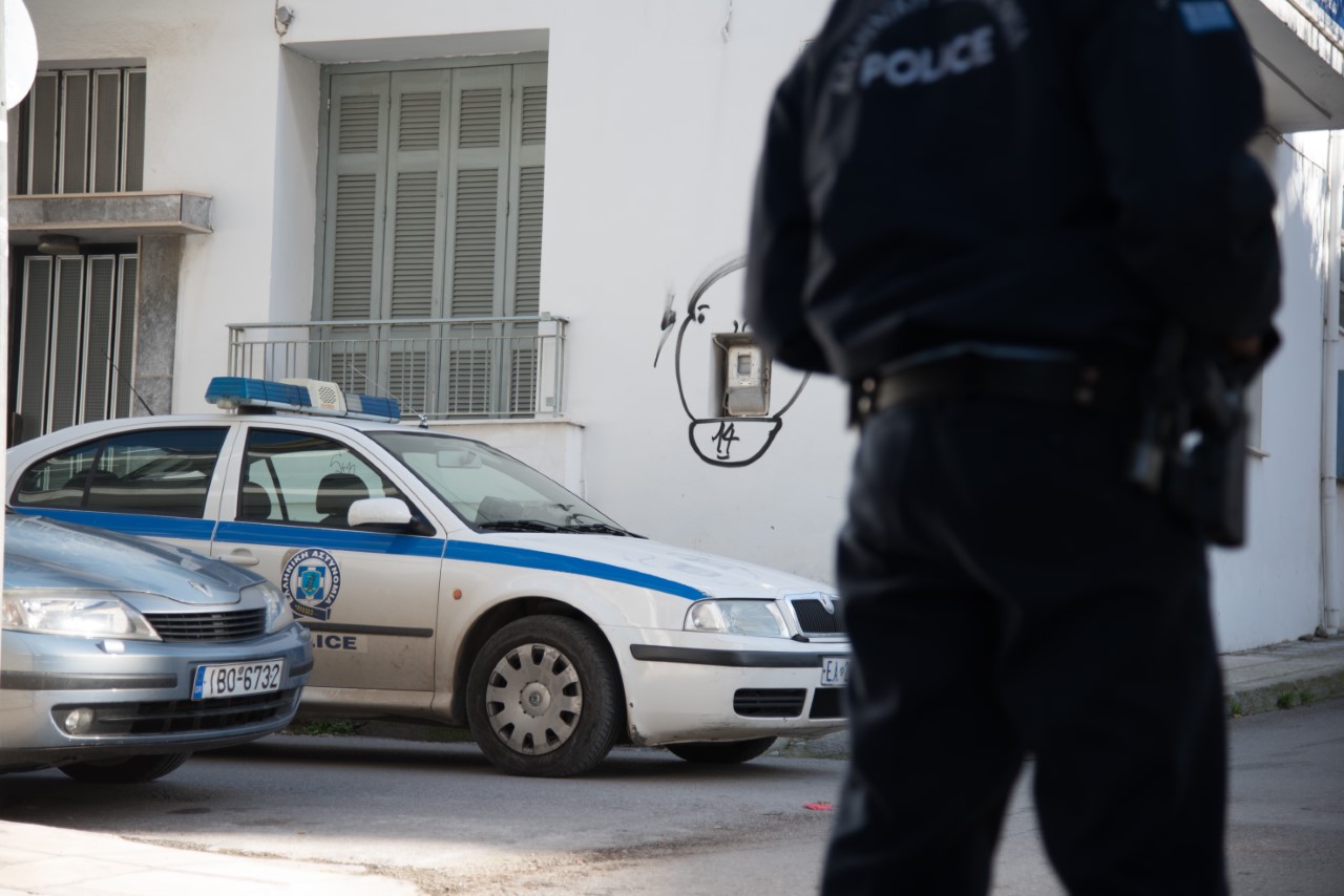 Κρήτη: Έκρυβε 1.200 βεγγαλικά στο αυτοκίνητό του