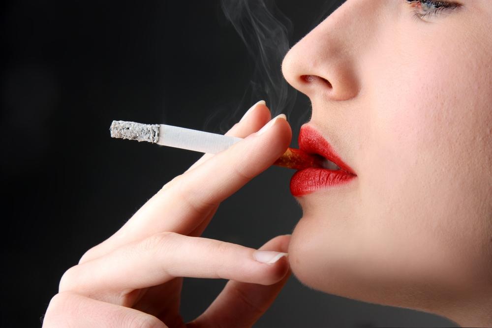 Μικρότερος ο κίνδυνος πρόωρου τοκετού για τις εγκύους που κόβουν το κάπνισμα