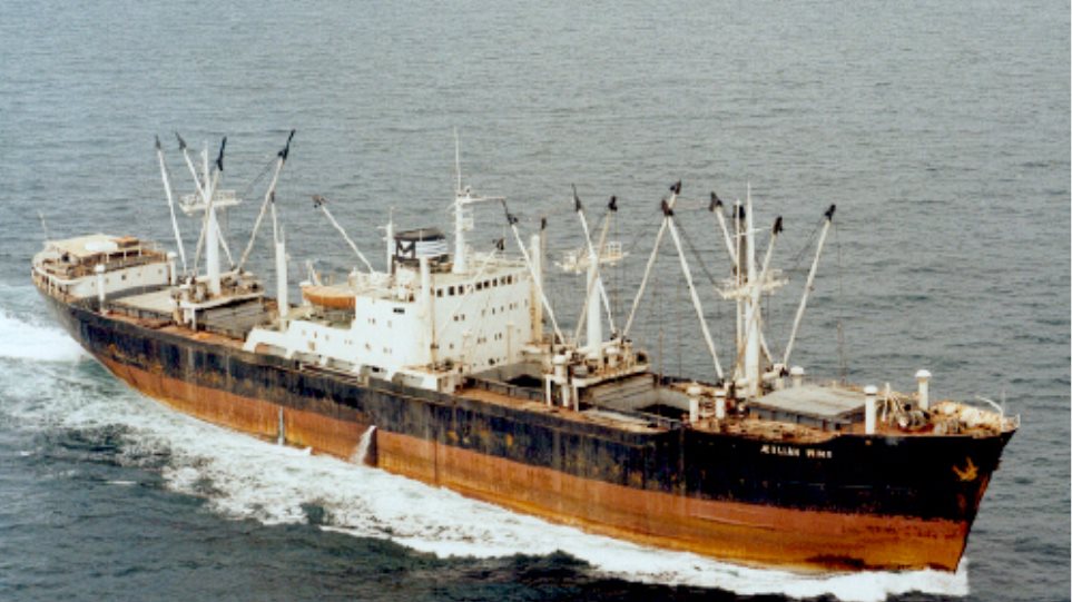 Ακυβέρνητο ρωσικό πλοίο στο Κάβο Ντόρο