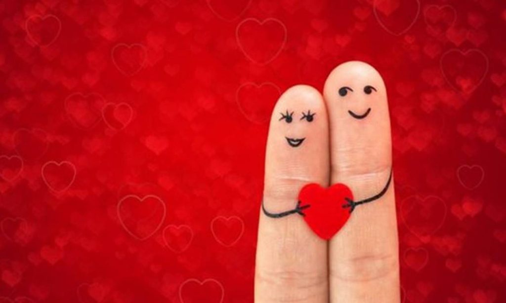 «Έσκασε» σαν πυροτέχνημα: Αυτό είναι το νέο ζευγάρι της showbiz (φωτο)