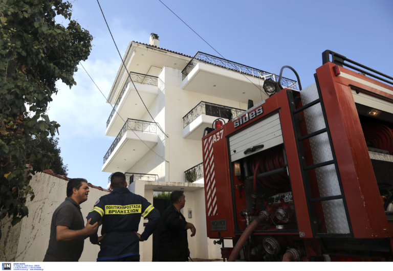 Φωτιά σε οικία στην Αχαρνών- Έρευνες για εγκλωβισμένους
