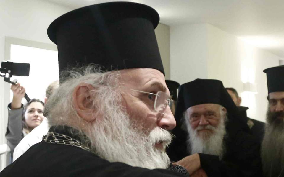 Μητροπολίτης Μεσογαίας: Στο «Ελ. Βενιζέλος» για το Άγιο Φως και όχι στην Ελευσίνα