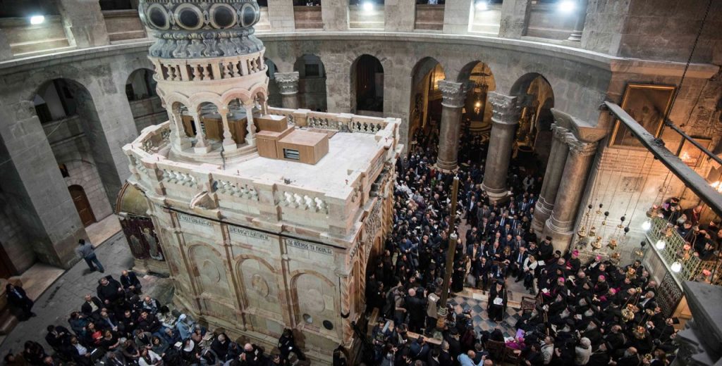 Το κερί που σφραγίζει τον Πανάγιο Τάφο για την Αφή του Αγίου Φωτός (βίντεο)