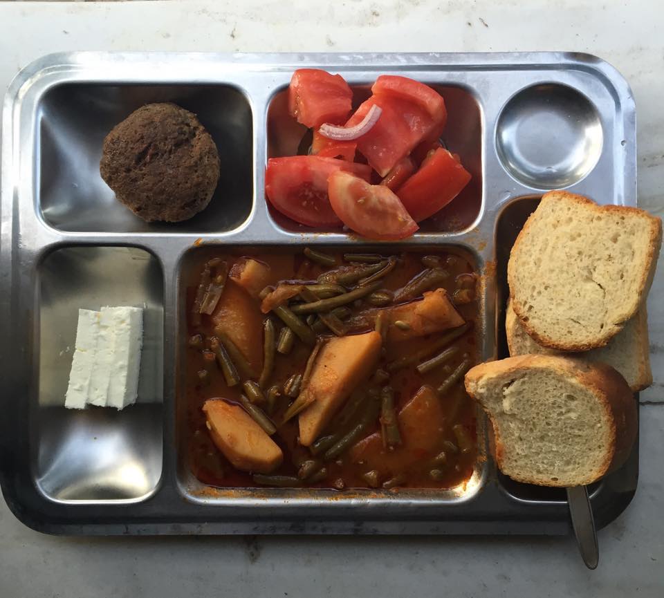 Τρία φαγητά που δεν θα φας ποτέ στον στρατό αν δεν είσαι βύσμα (φωτο)