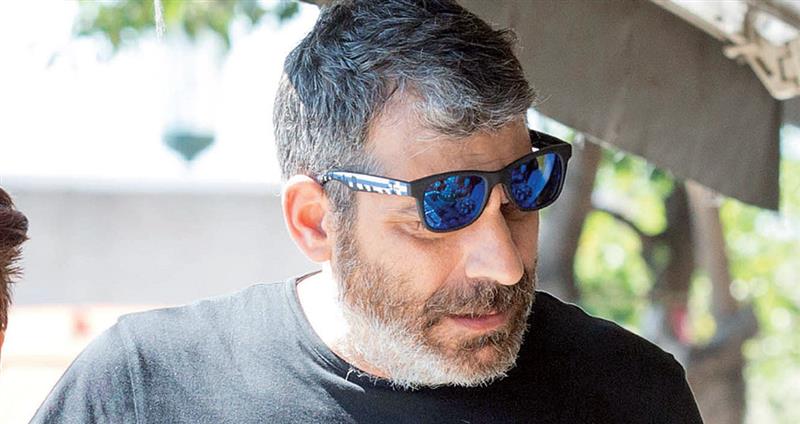 Δύσκολες ώρες για τον Γιάννη Σερβετά- Ανάσταση στο νοσοκομείο (φωτο)