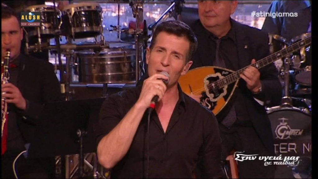 Βούρκωσε όλο το πλατό με την ερμηνεία του Δημήτρη Μπάση – Καθηλωμένοι όλοι (βίντεο)