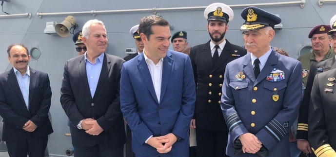 Α.Τσίπρας από ναυτική βάση στην Κρήτη: «Βρισκόμαστε πια σε ξέφωτο ελπίδας» (φωτο)