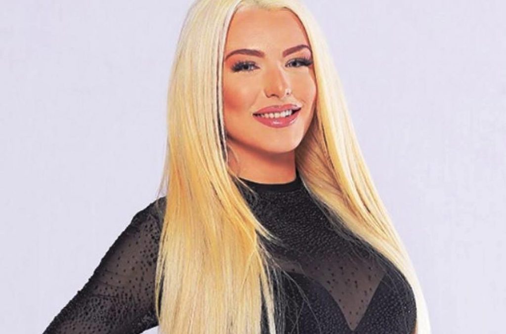 Στέλλα Μιζεράκη: Αγνώριστη, μελαχρινή και bodybuilder (φωτο)