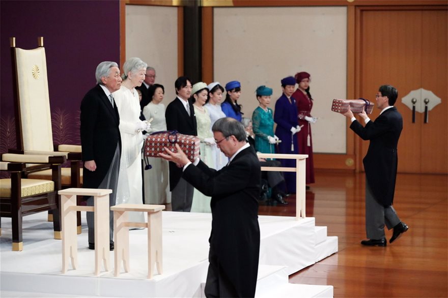 Ο Ναρουχίτο και επίσημα ο 126ος αυτοκράτορας της Ιαπωνίας