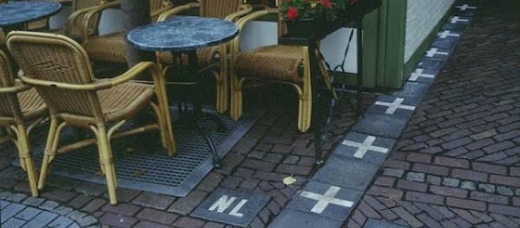 Αυτή είναι η μοναδική πόλη που ανήκει σε δυο χώρες ταυτόχρονα (φωτο)