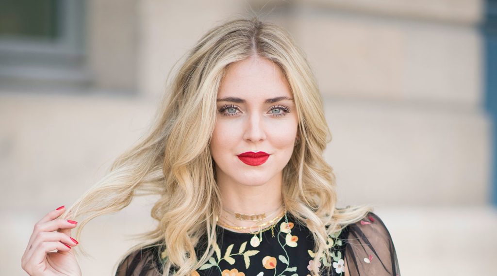 Η Chiara Ferragni ποζάρει χωρίς μαγιό στη θάλασσα και αναστατώνει το Instagram  (φωτο)