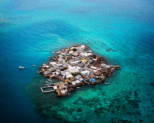 Αυτό είναι το πιο πυκνοκατοικημένο νησί στον κόσμο (φωτο)