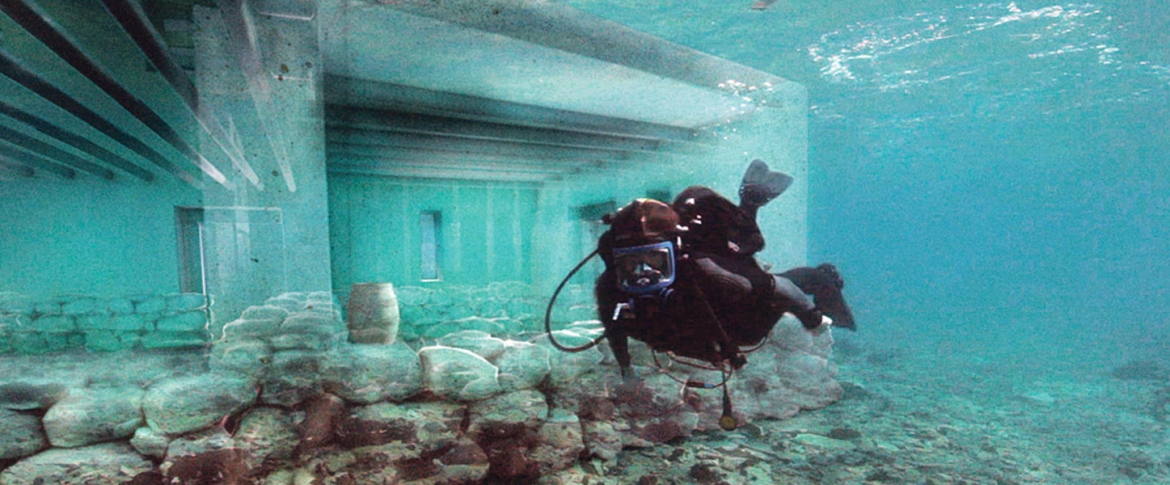 4 μέτρα κάτω από τη θάλασσα: Η πιο αρχαία υποβρύχια πόλη στον κόσμο βρίσκεται στην Ελλάδα (φωτό)