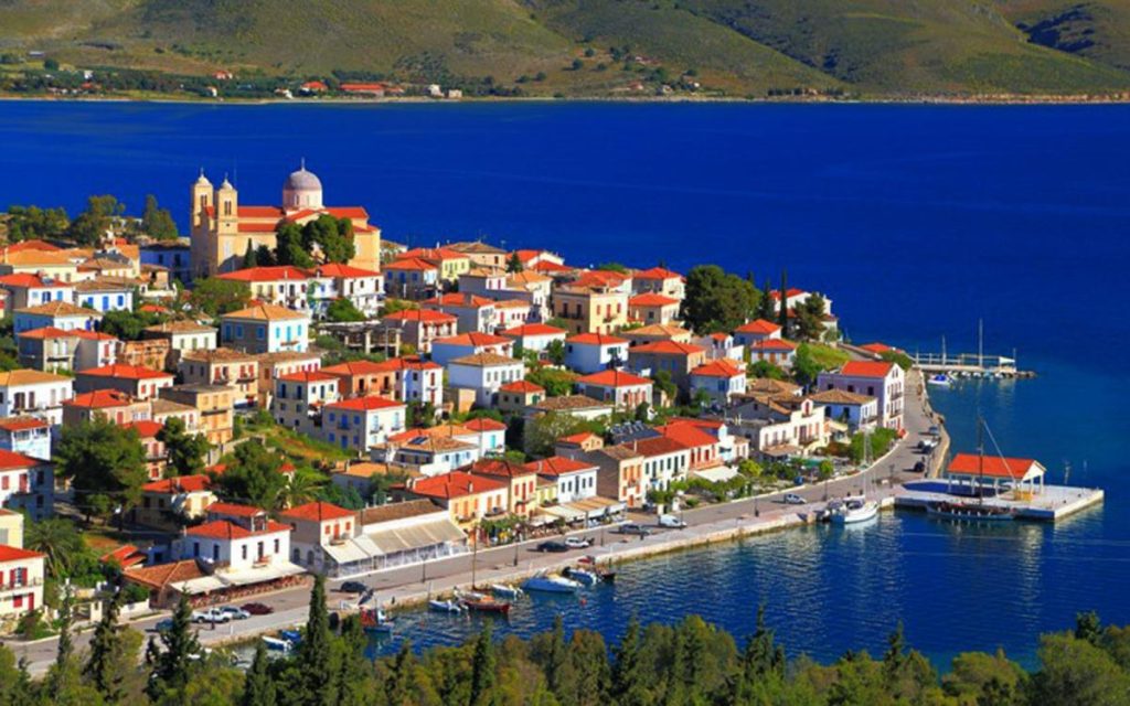 Αυτοί είναι οι ελληνικοί προορισμοί που προτιμούν Έλληνες και ξένοι τουρίστες σύμφωνα με την Τrivago
