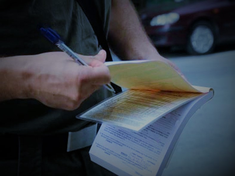 Απίστευτο: Έκοψαν πρόστιμο σε 12χρονο για.. παράνομη στάθμευση (φωτο)