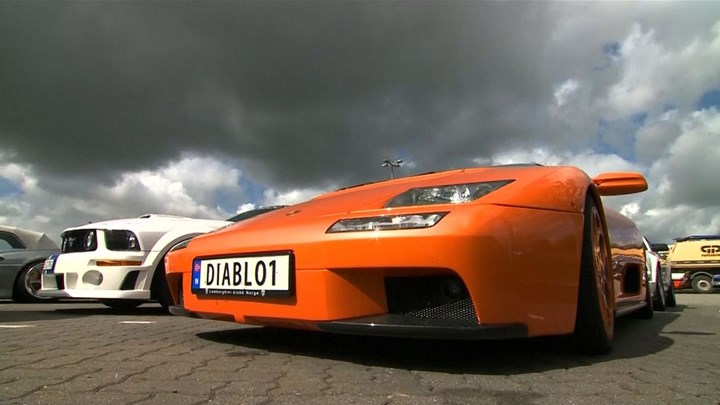 Κατασχέθηκαν περισσότερα από 100 πολυτελή αυτοκίνητα λόγω ταχύτητας (βίντεο)