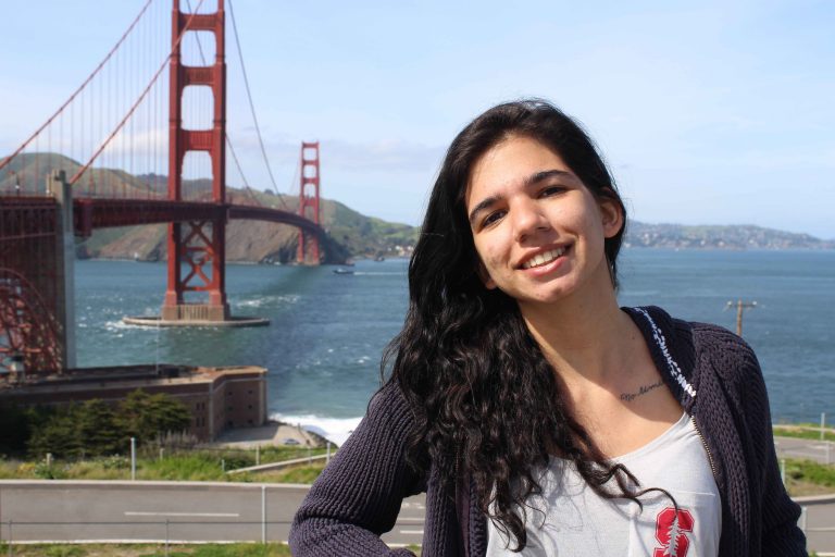 Διάνα Βουτυράκου: Ποια είναι η 23χρονη καθηγήτρια ρομποτικής που σπάει τα στερεότυπα