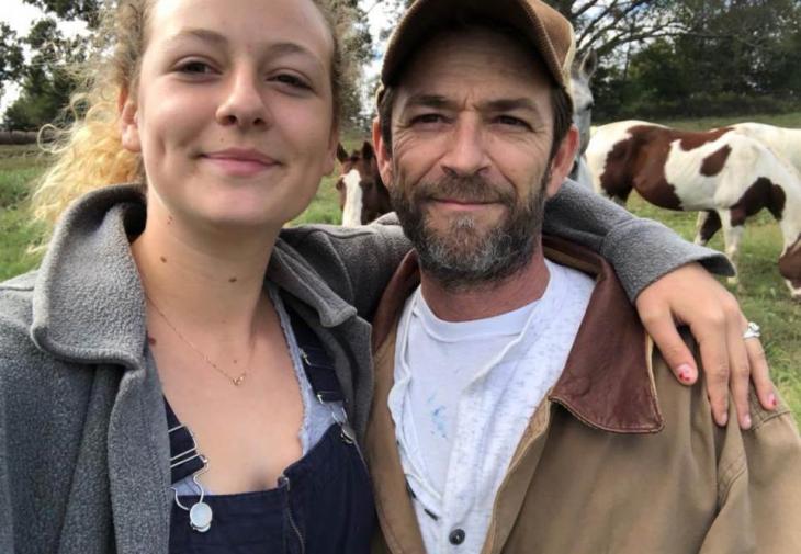 Η αποκάλυψη της κόρης του Λουκ Πέρι για την κηδεία του πατέρα της (φώτο)