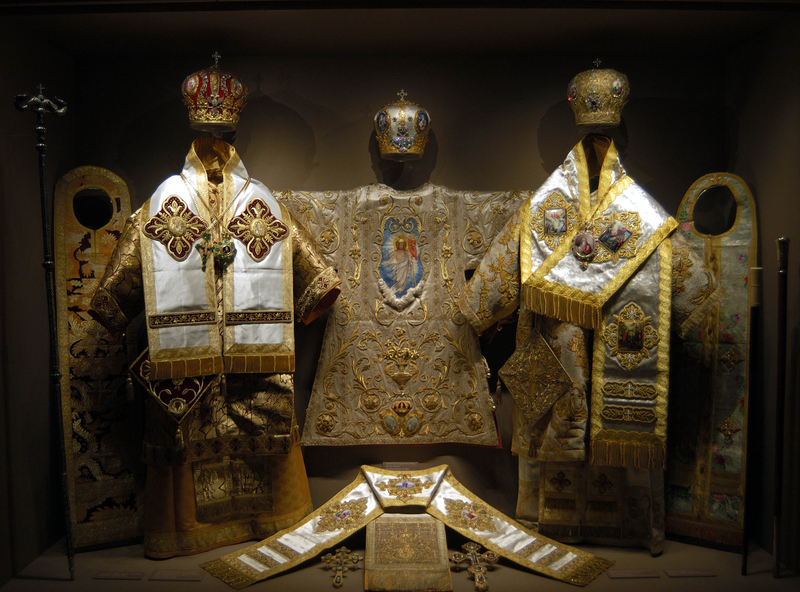 Οι «κρυφοί» συμβολισμοί πίσω από τα άμφια των Επισκόπων