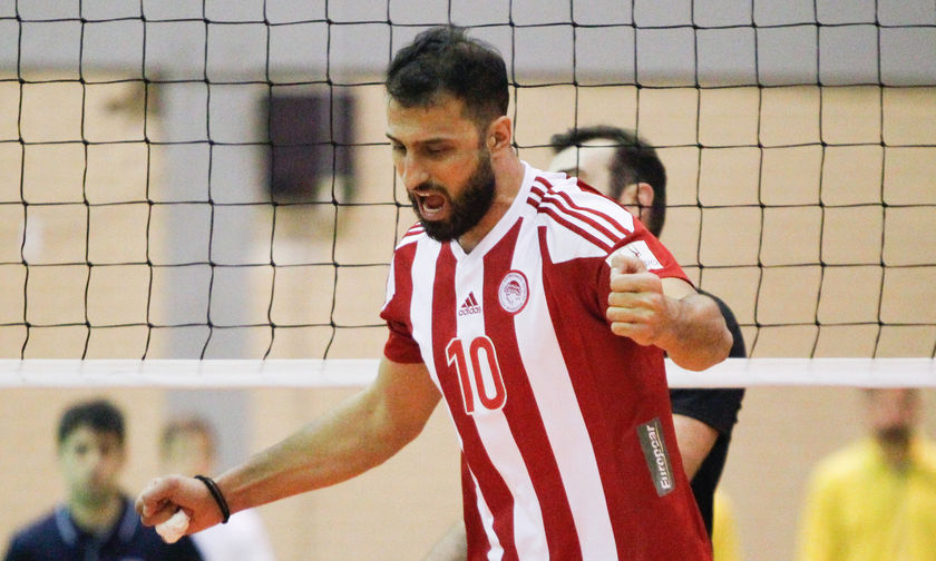 Βόλεϊ ανδρών: Ο Ολυμπιακός κέρδισε μέσα στην Πυλαία τον ΠΑΟΚ, έκανε το 2-0 στους τελικούς