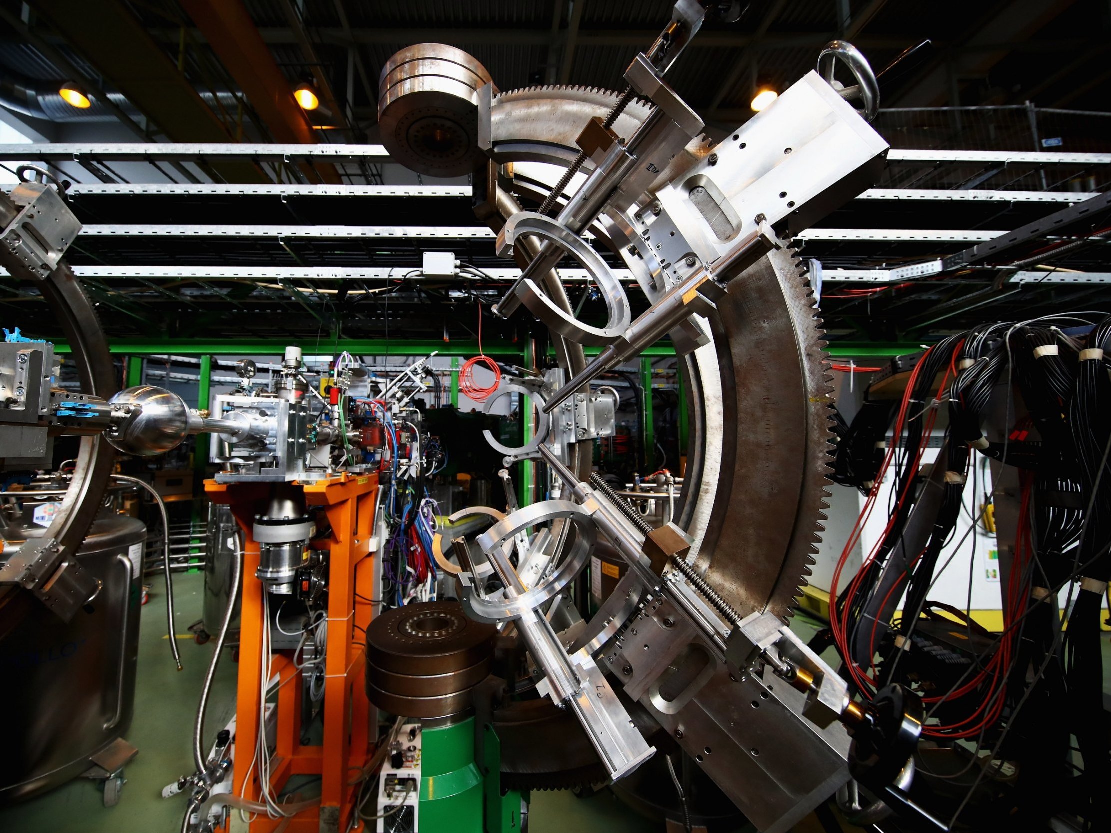 Η Ελλάδα εξετάζει το ενδεχόμενο για αναβαθμισμένο ρόλο στο CERN