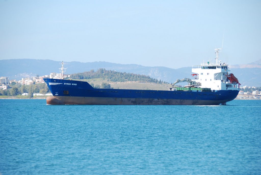 Αναστάτωση με το «Syros wind» στη Σέριφο: Έσπασαν οι κάβοι λόγω του αέρα (βίντεο)