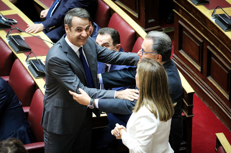 Ορκίστηκαν βουλευτές οι Ζωή Ράπτη, Πάνος Παναγιωτόπουλος της ΝΔ και Νίκος Νυφούδης από Ποτάμι