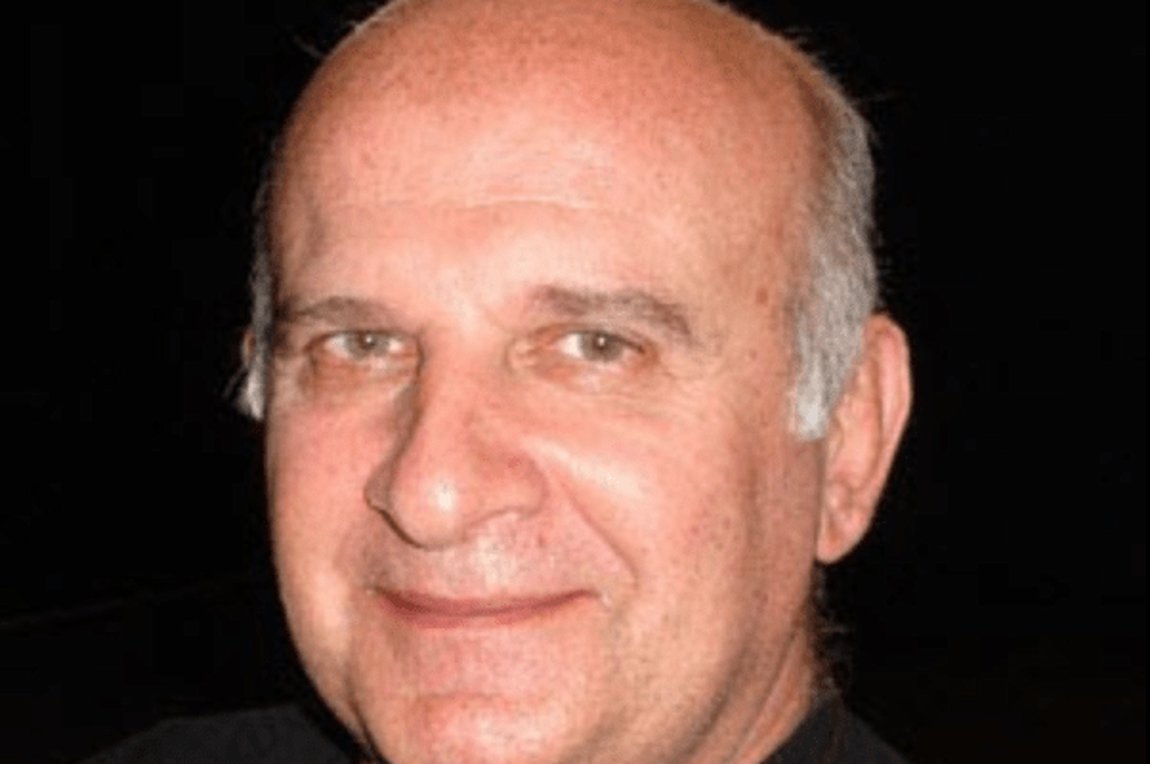 Φίλοι και συγγενείς αποχαιρέτησαν σε κλίμα οδύνης τον αγαπημένο ηθοποιό Τ.Πεζιρκιανίδη (φώτο)