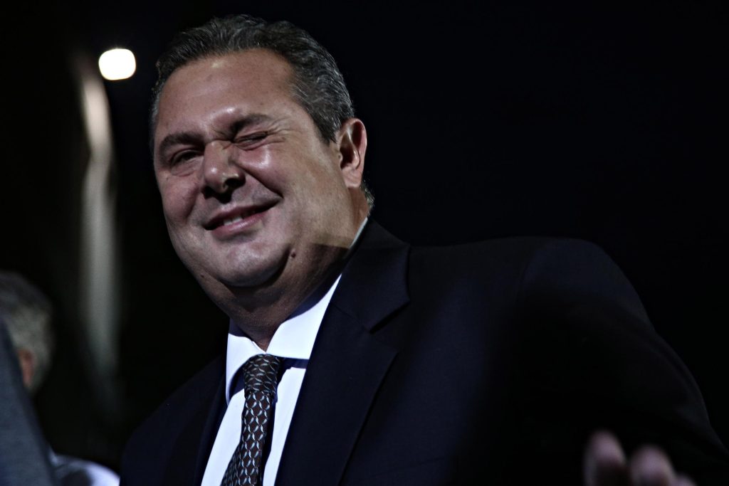 Το Photoshop του Π.Καμμένου που… ένωσε τον Θεοχαρόπουλο και τη μαντιλοφόρο Κουντουρά (φωτο)