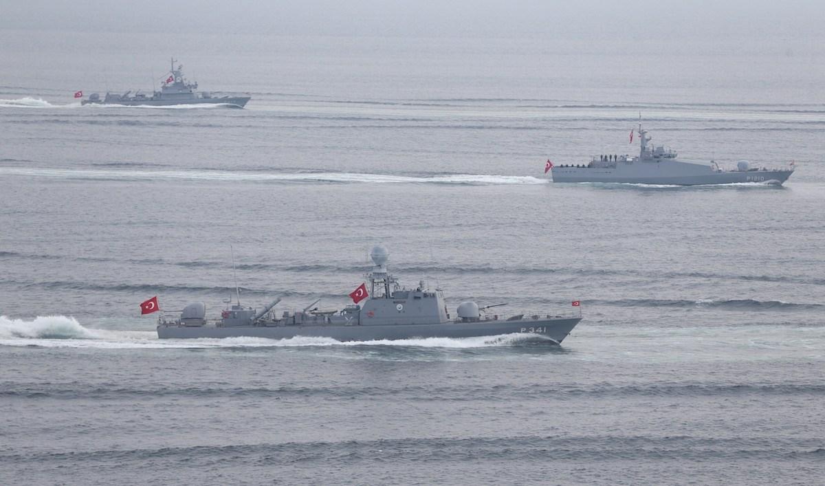 Δέκα τουρκικά πολεμικά πλοία κύκλωσαν την Κύπρο: «Θα προστατέψουν τα κοιτάσματά μας» λέει η Άγκυρα!