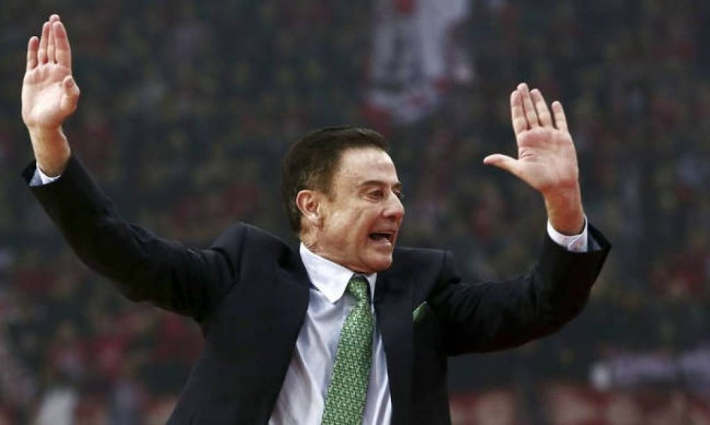 Τα «βρόντηξε» ο Πιτίνο – Έφυγε εκνευρισμένος από το ΟΑΚΑ