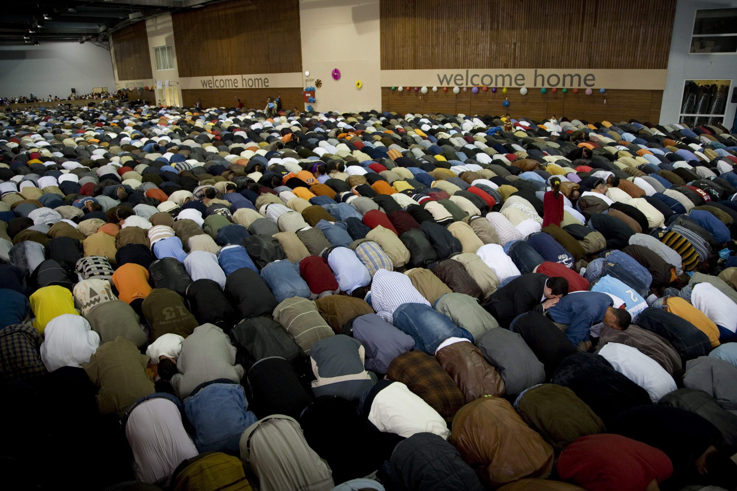 ΣΕΦ και ΟΑΚΑ παραχωρήθηκαν για προσευχή των μουσουλμάνων στο Ραμαζάνι – Τι αναφέρει η ανακοίνωση